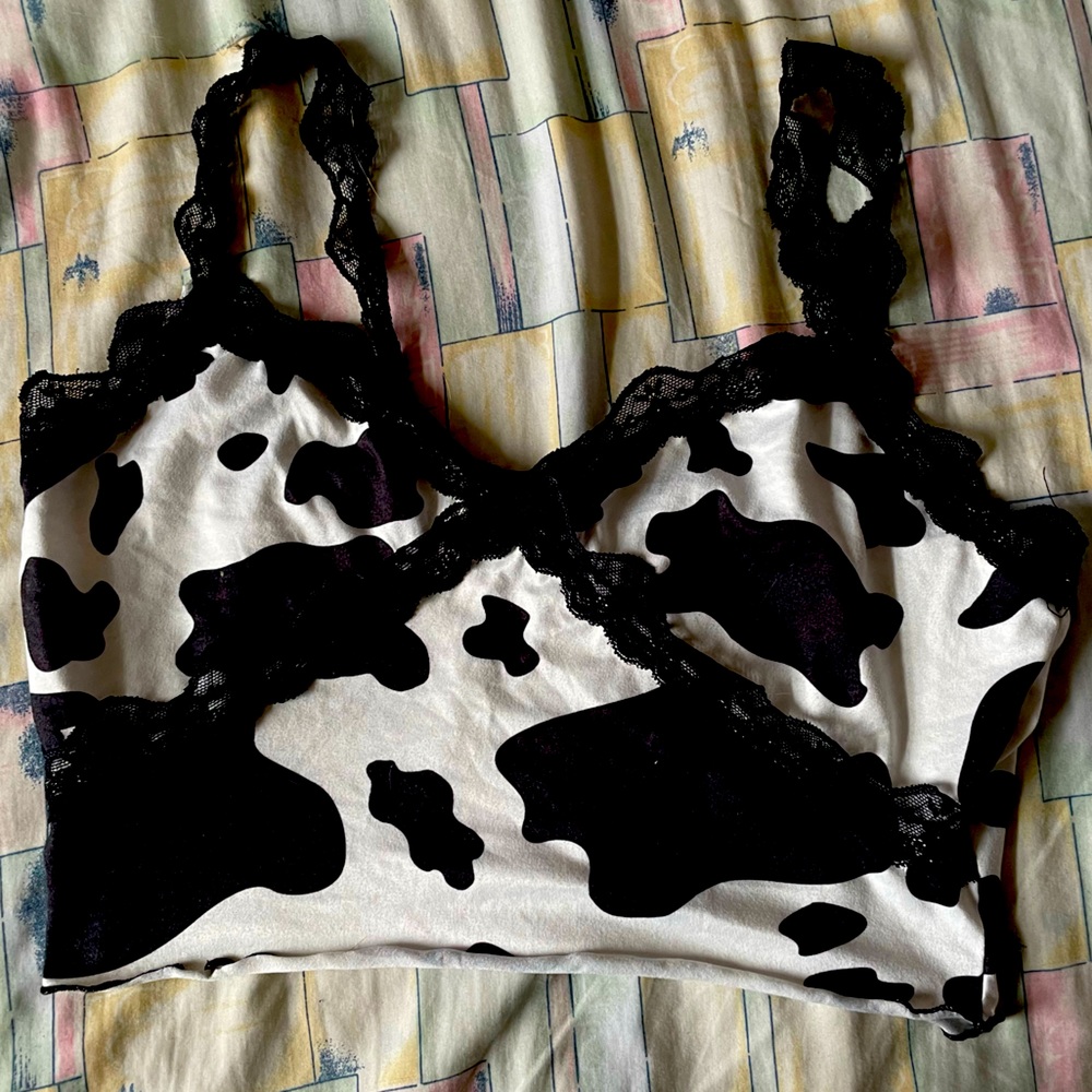 Women’s cow print crop top